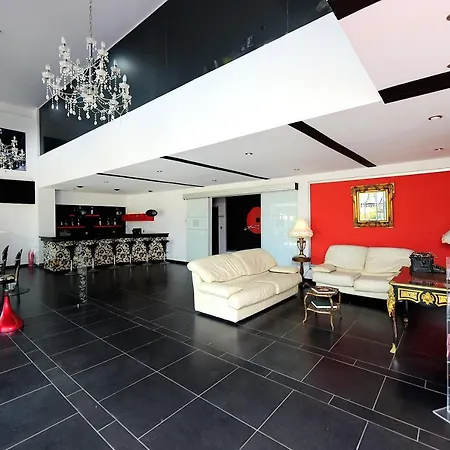 Rhodes Premium Suite, Romantic Private Jacuzzi *
