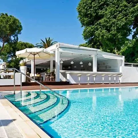Rhodes Premium Suite, Romantic Private Jacuzzi