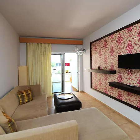 Rhodes Premium Suite, Romantic Private Jacuzzi * Ialysos (Rhodes)